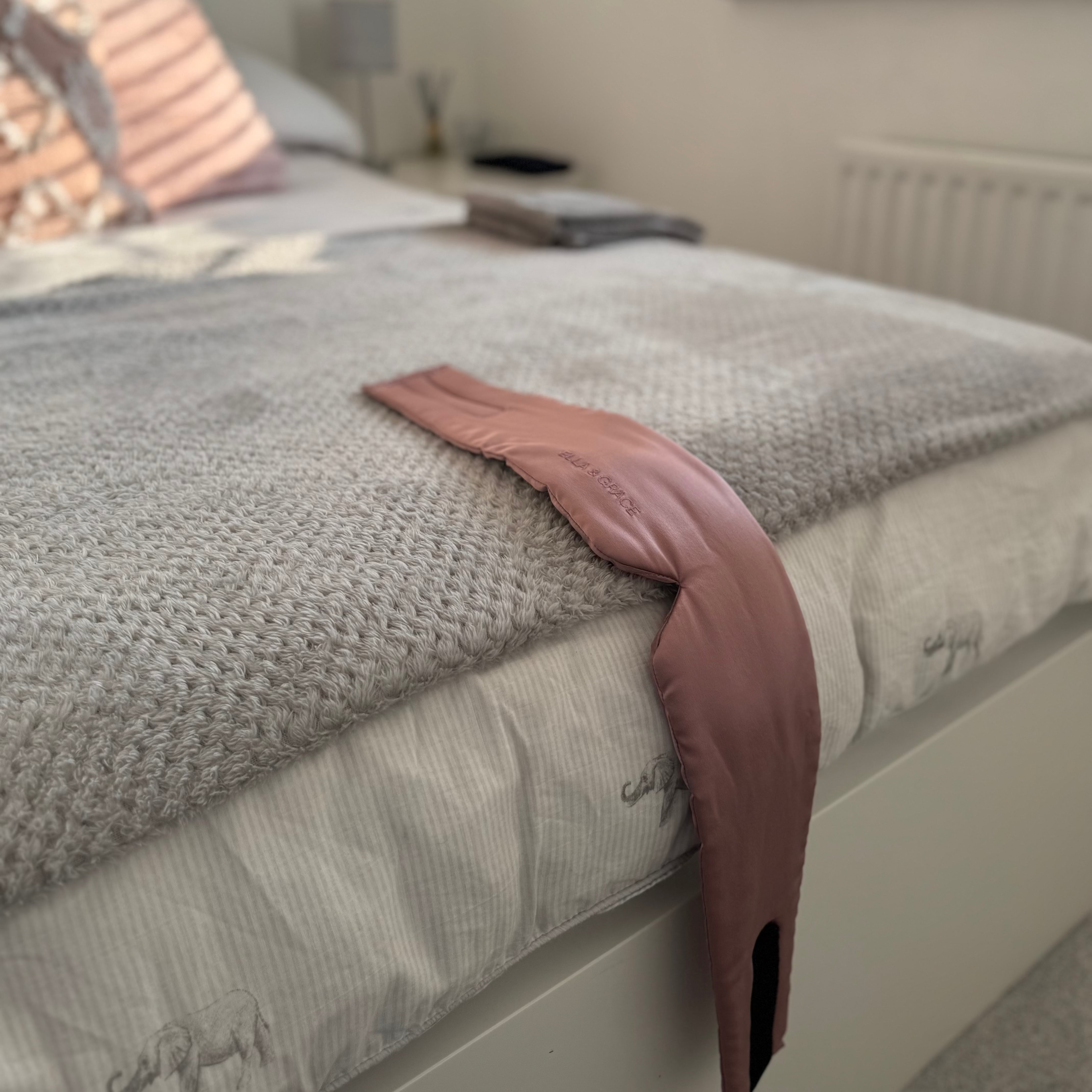 The Sleep Ritual Mask - Soft Blush